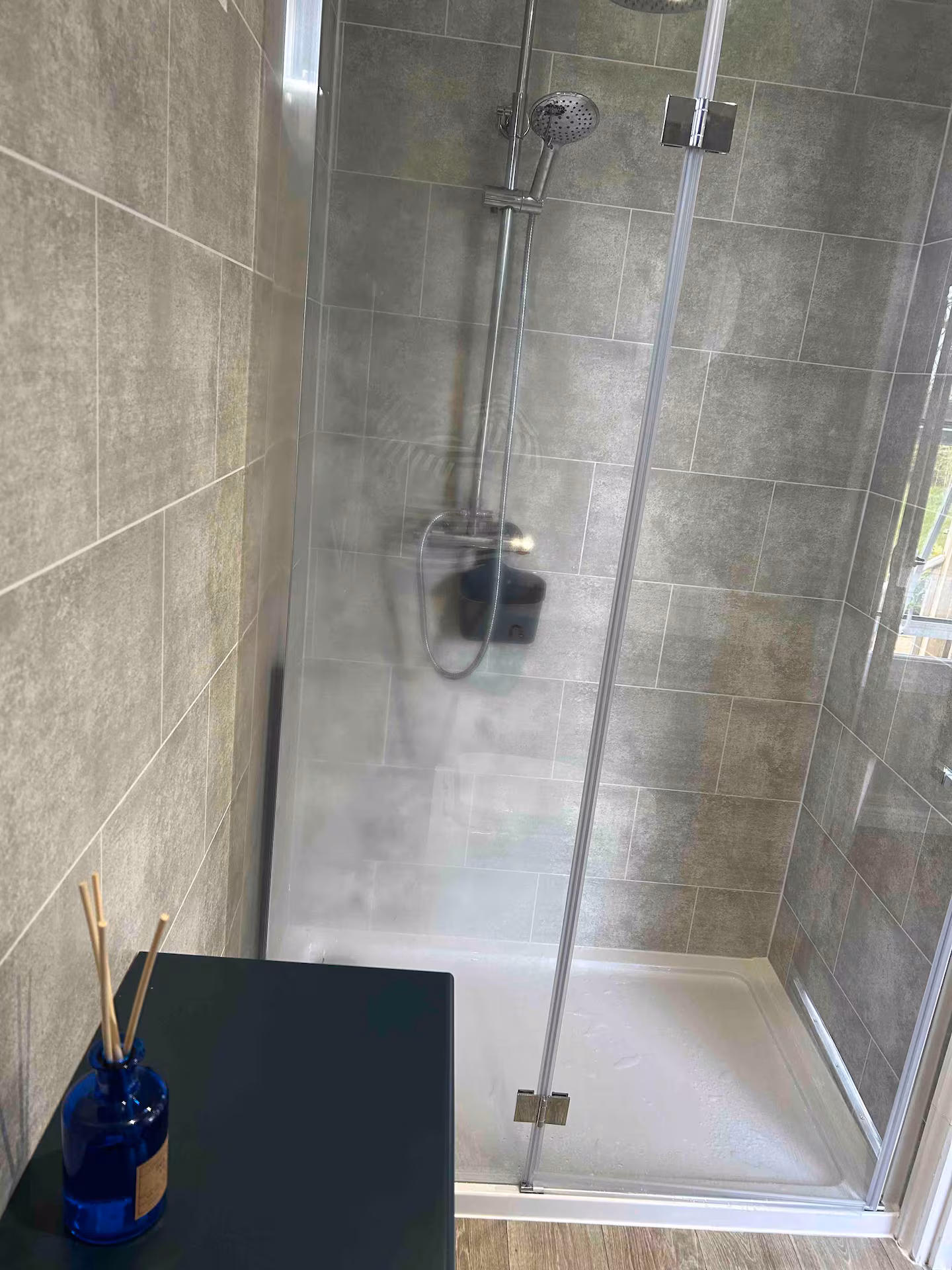 Spacious Ensuite Bathroom